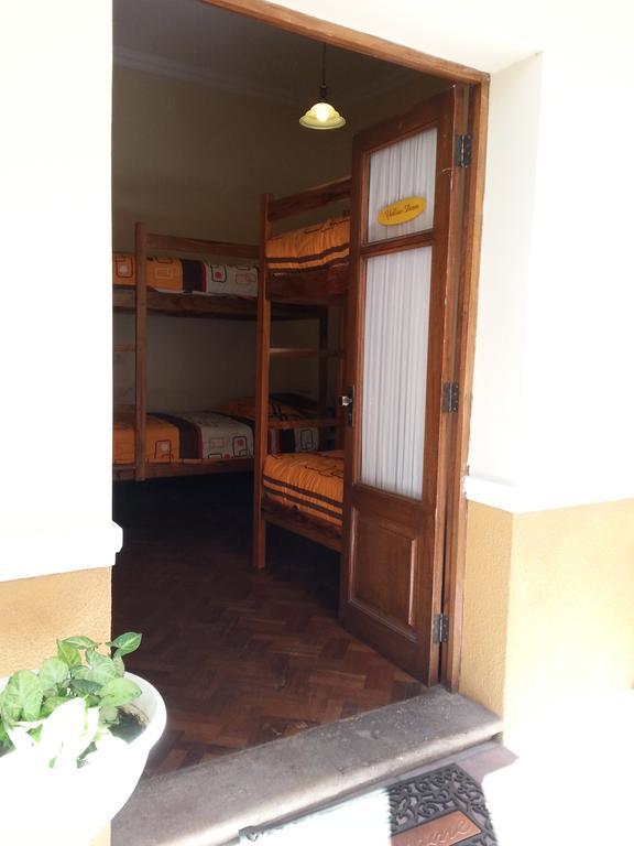 סוקרה Villa Oropeza Hostel חדר תמונה