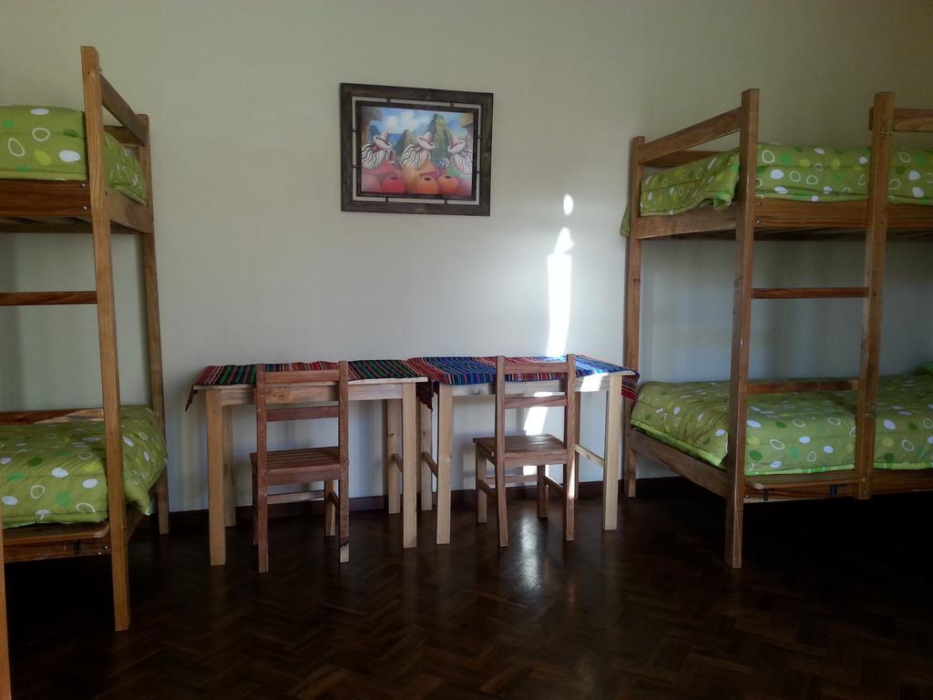 סוקרה Villa Oropeza Hostel חדר תמונה